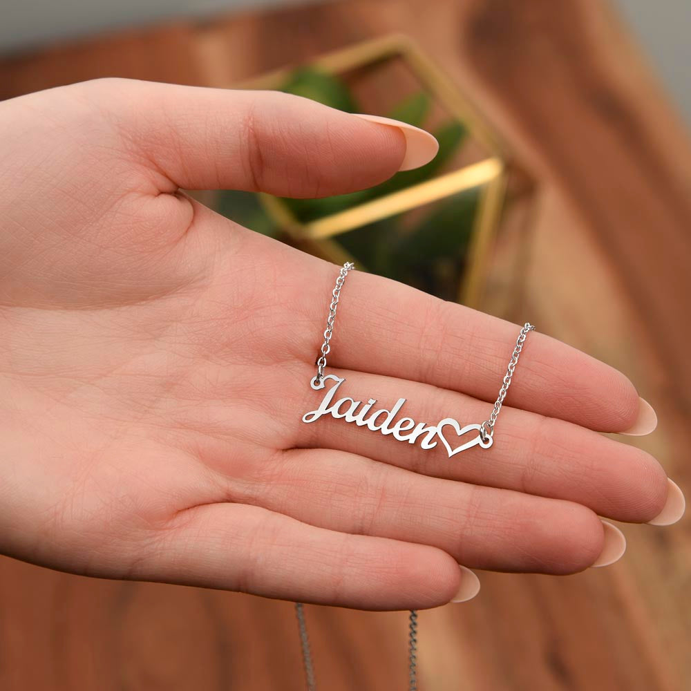 GET THE PERFECT GIFT - Personalized Name Necklace for your SOULMATE!